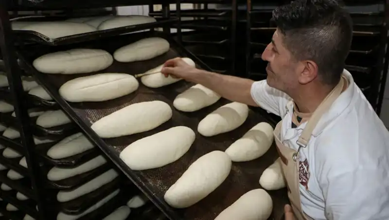 Zorlu Sıcaklıkta Ekmek Kafası: 45 Derecede 250 Derece Fırınlarda Çalışmak