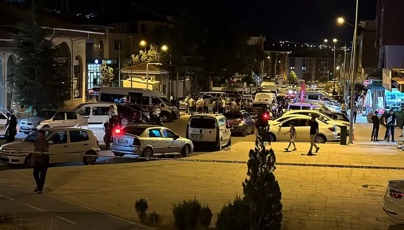 İki Ailenin Kavgasında Kan Aktı: 1 Ağır Yaralı, 3 Yaralı Daha